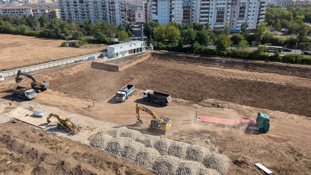 PXL 20240822 073001393