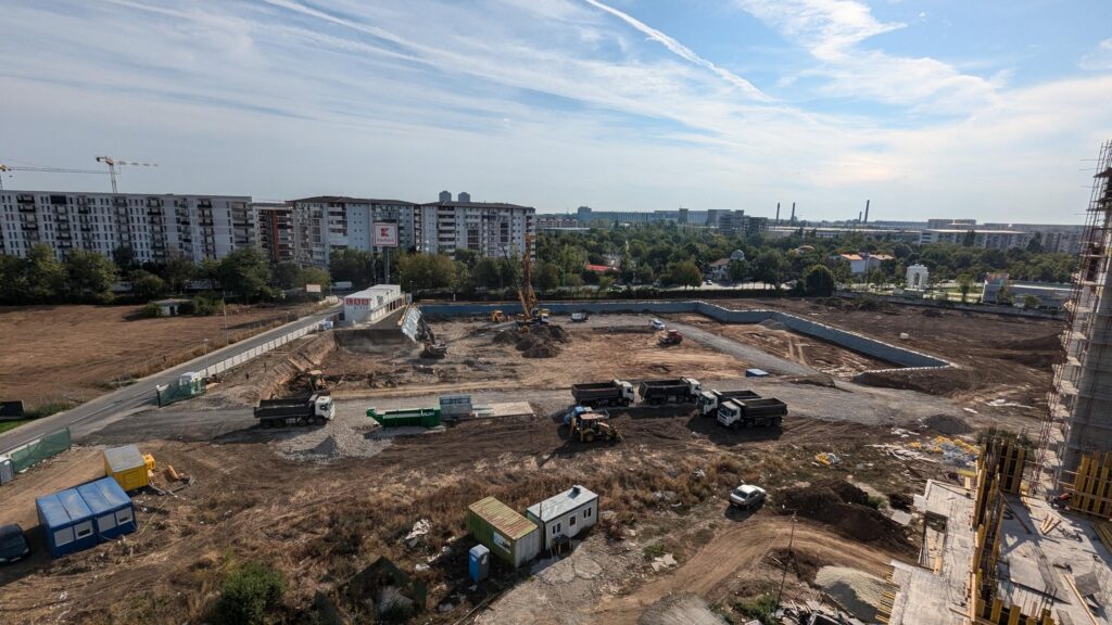 PXL 20240913 063843958