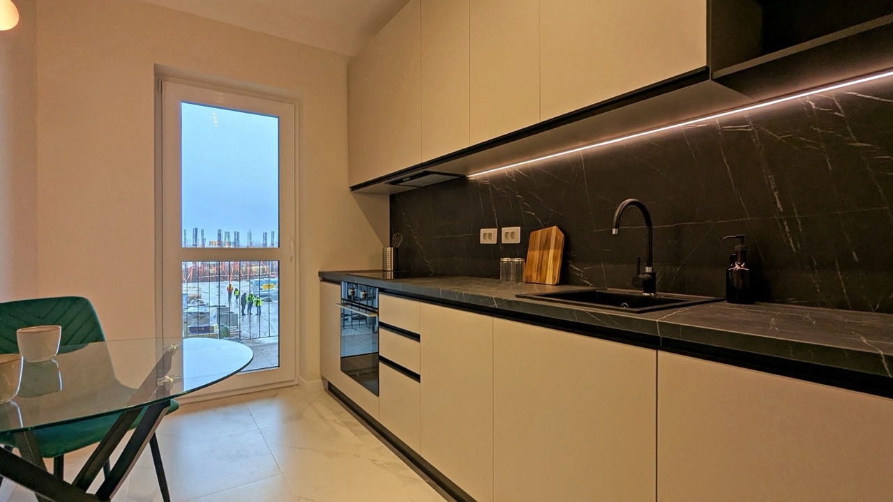 edit PXL 20251216 120459368 Large