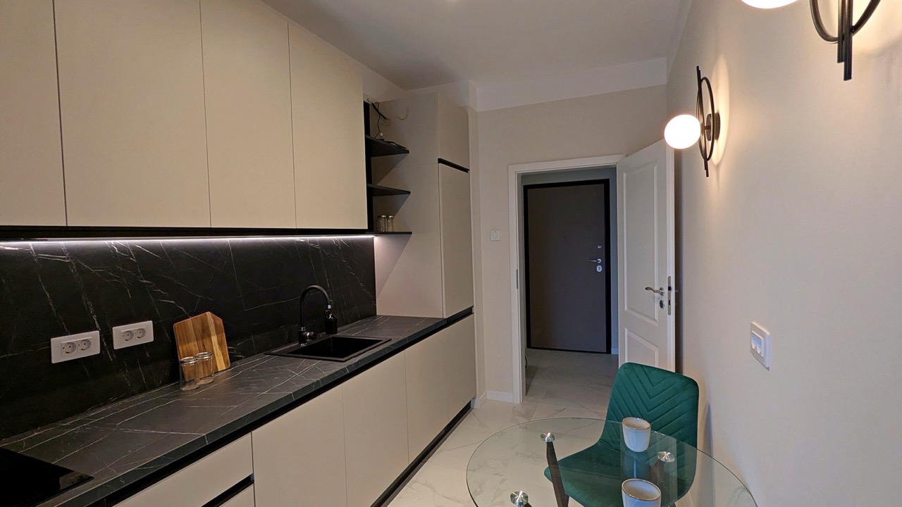 edit PXL 20251216 120530075 Large