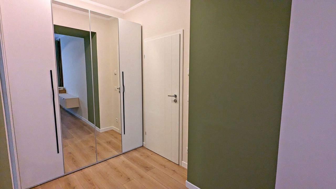 edit PXL 20251216 123604907 Large