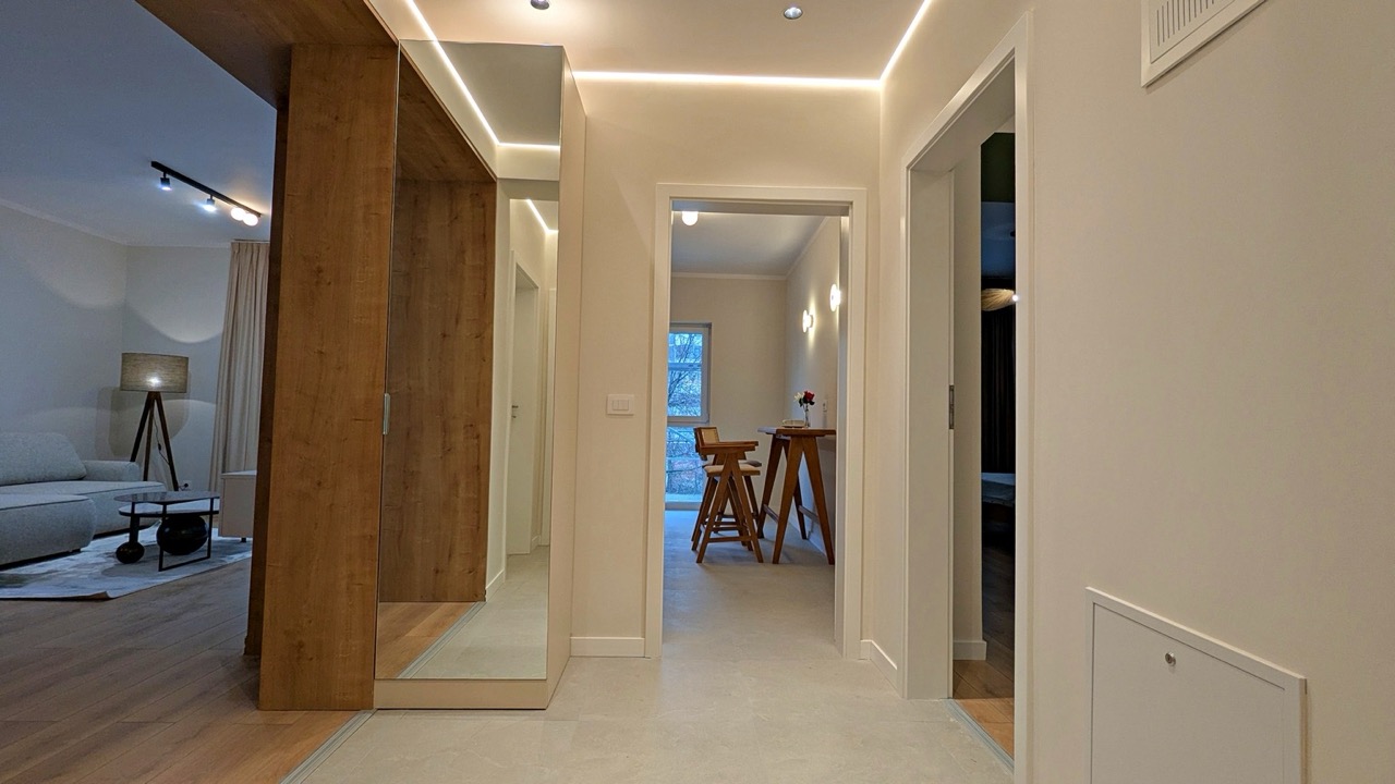 edit PXL 20251216 124201863 Large